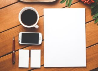 Czym się rożni komórka od telefonu?