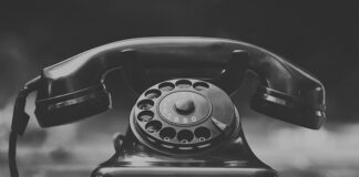 Ile kosztuje najtańszy telefon komórkowy?